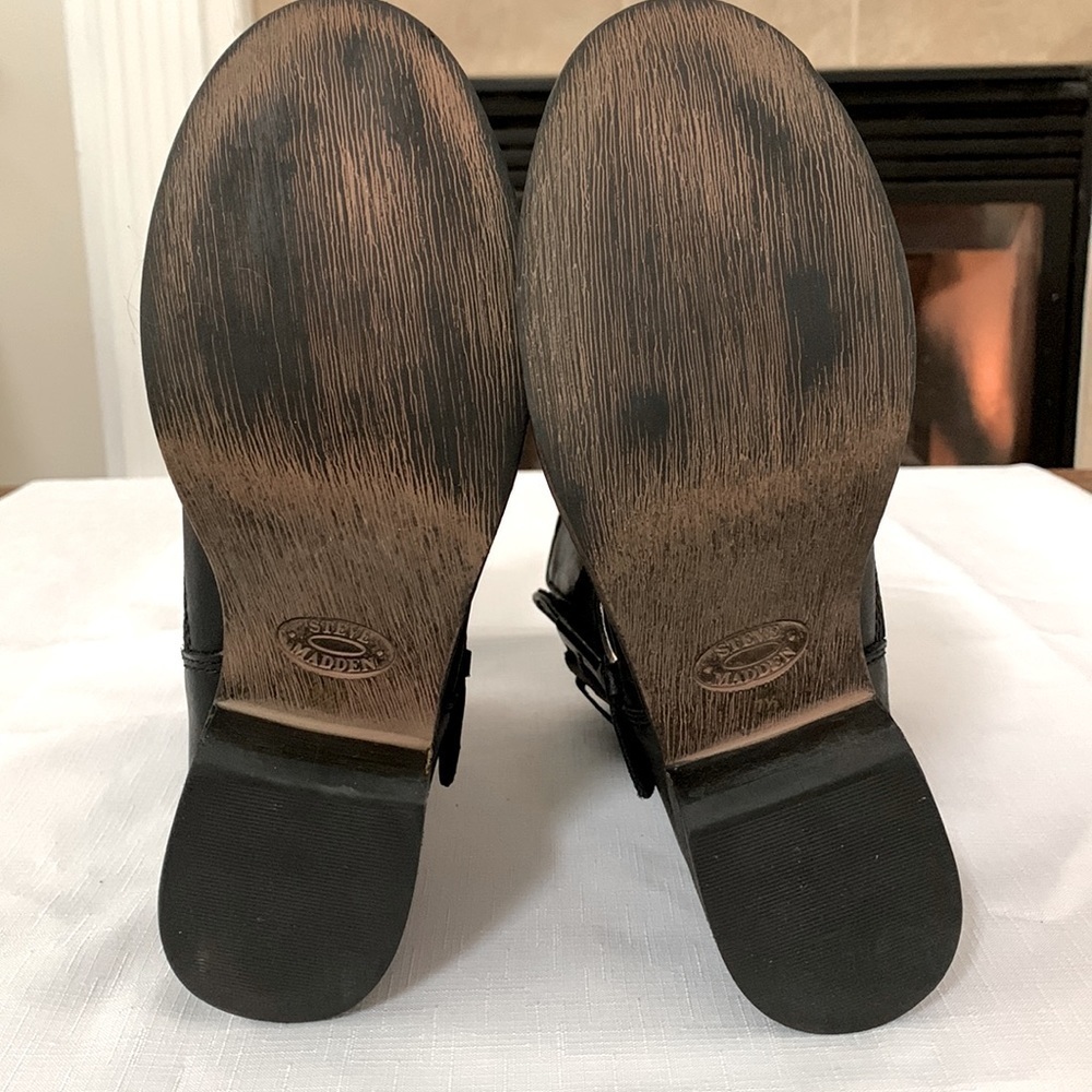 Black Leather Ankle Boots - Picture 7 of 7